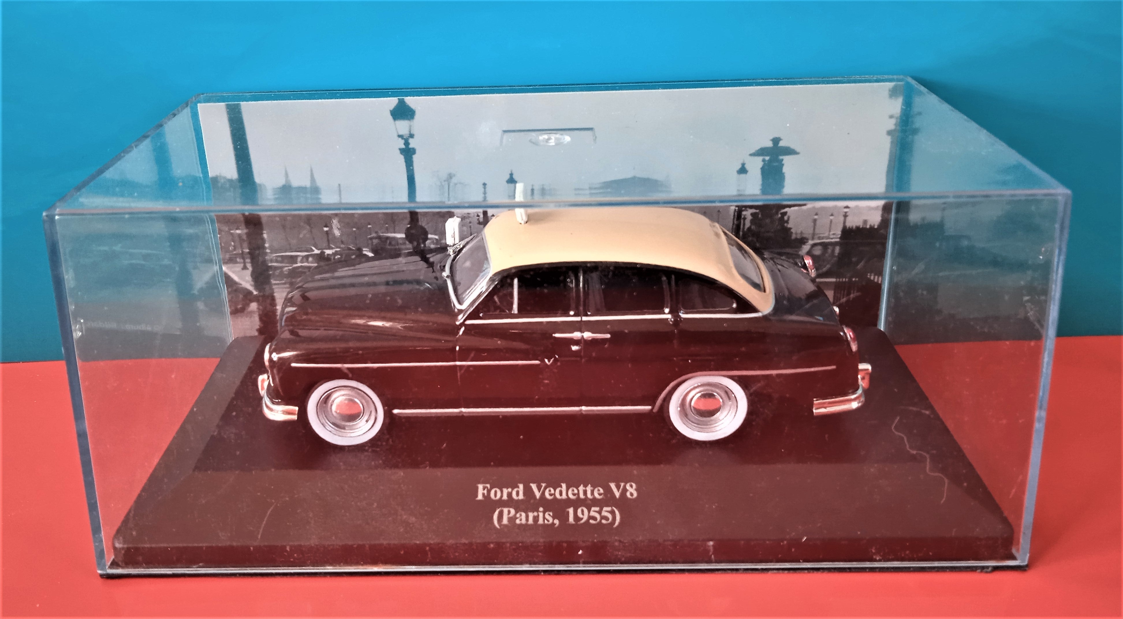 Voiture miniature IXO occasion  1/43 Taxis du monde Ford Vedette V8 (Paris 1955)