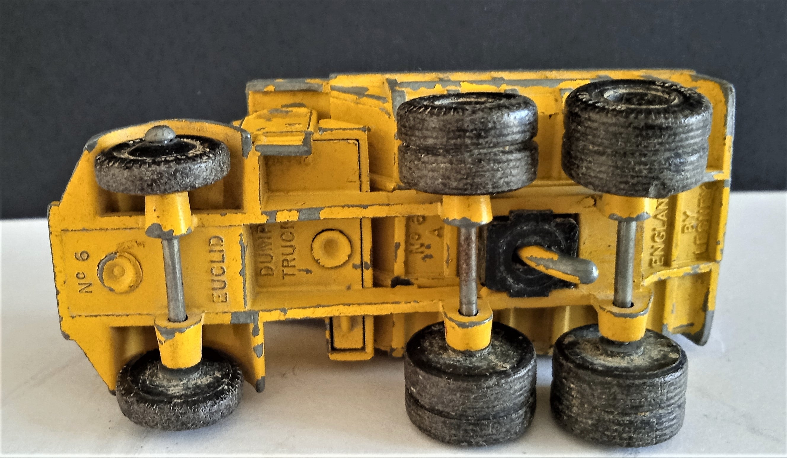 Matchbox Series- mack dump truck N° 6 Euclide jaune 1969