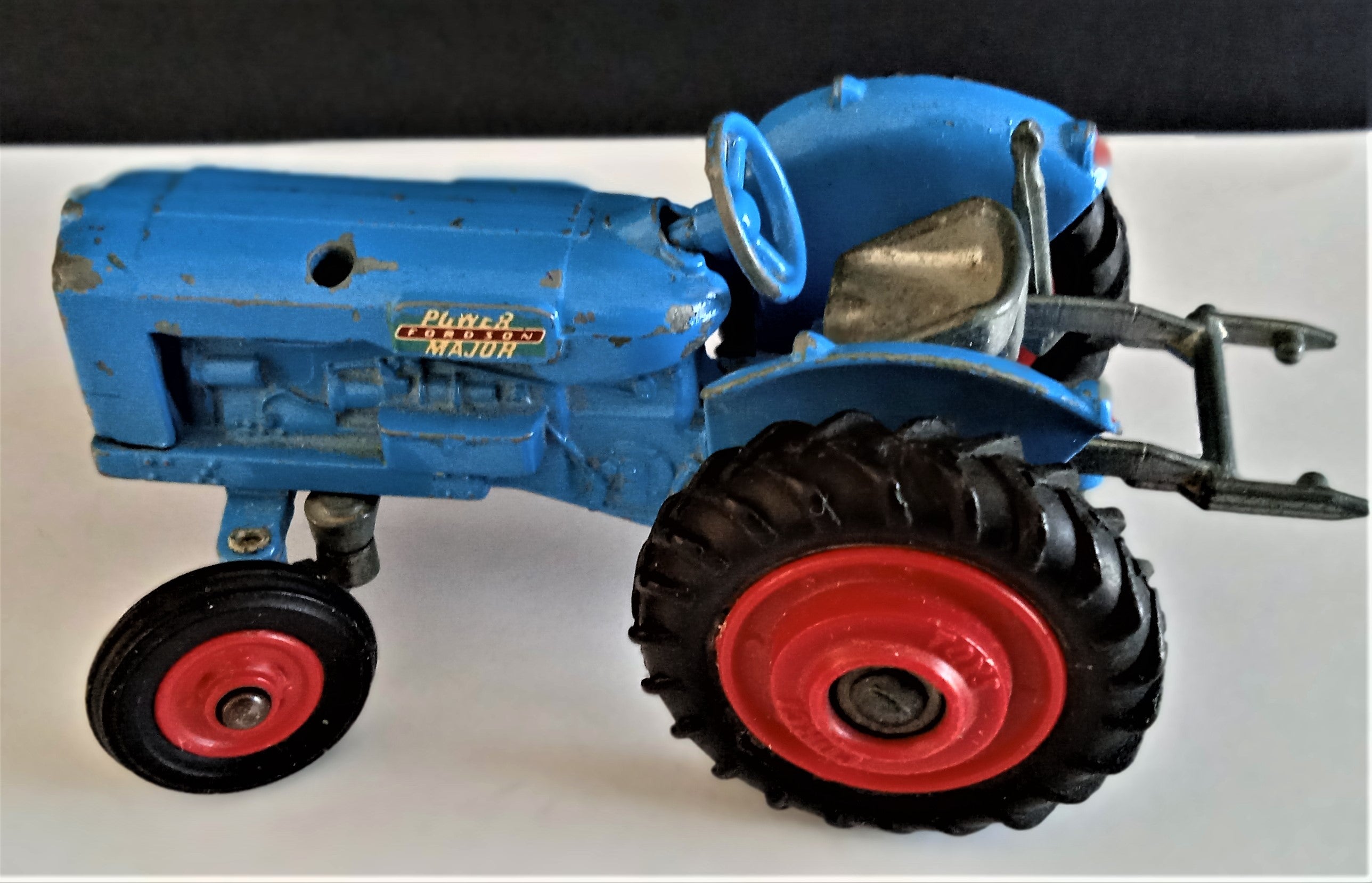 CORGI TOYS TRACTEUR FORDSON major CORGI 1/43e